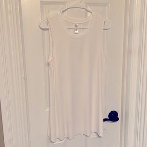 Spanx tank/ tunic in white size Medium